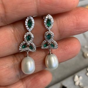 925 Sterling Silver Earrings with Freshwater Pearl